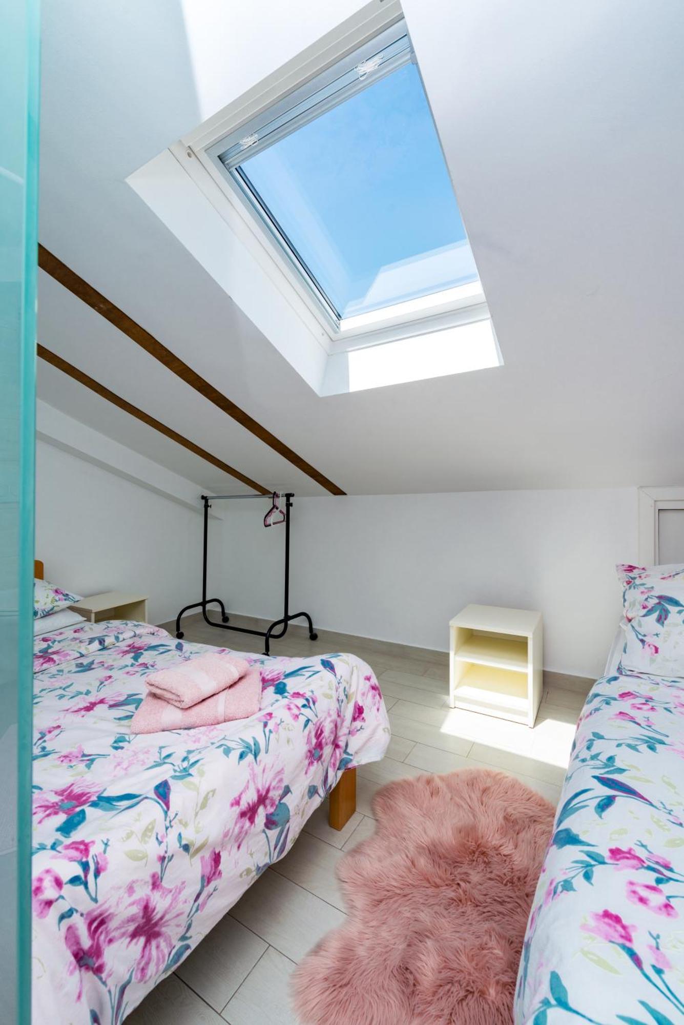 Apartments Du Lux โมโกชิซา ภายนอก รูปภาพ