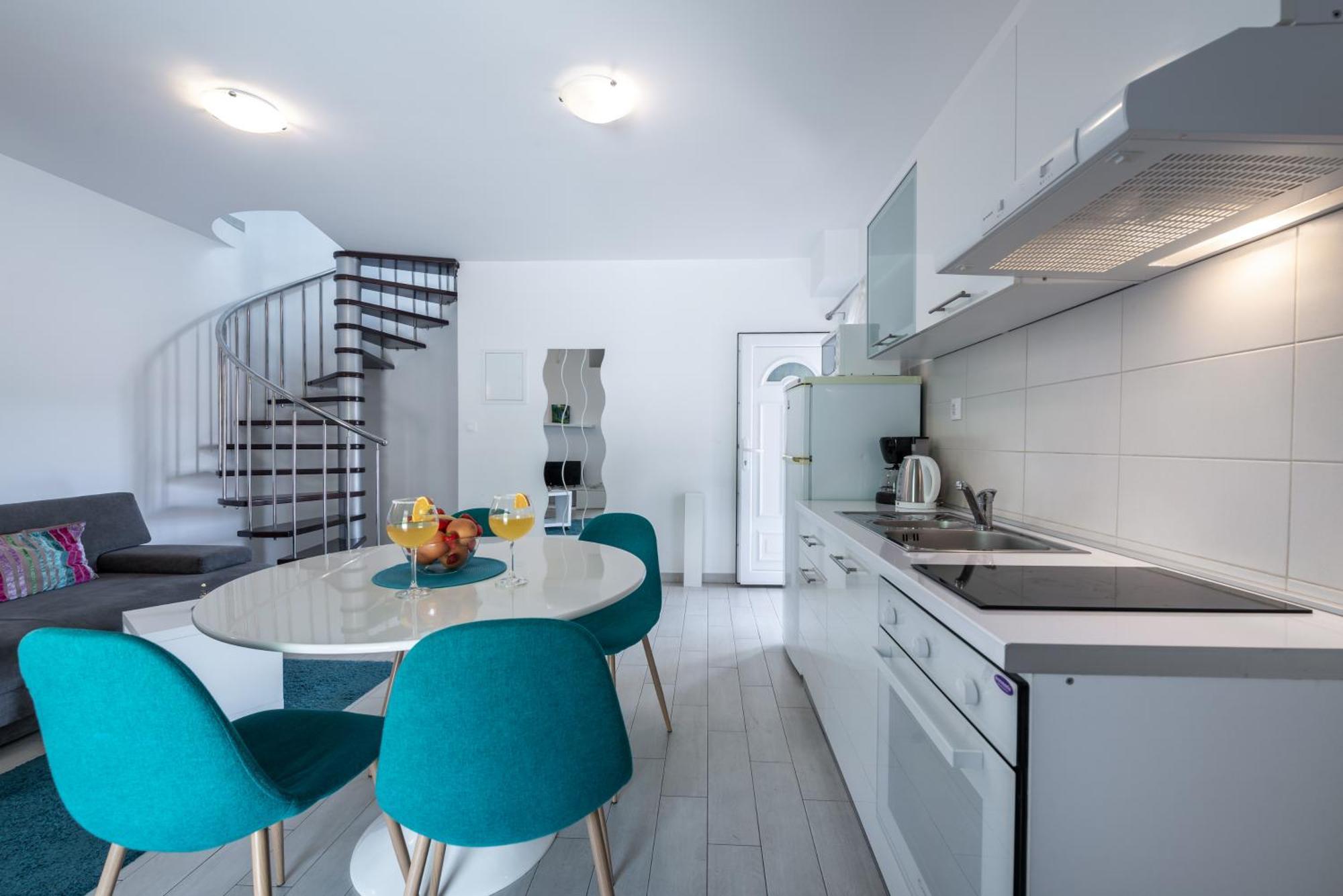 Apartments Du Lux โมโกชิซา ภายนอก รูปภาพ